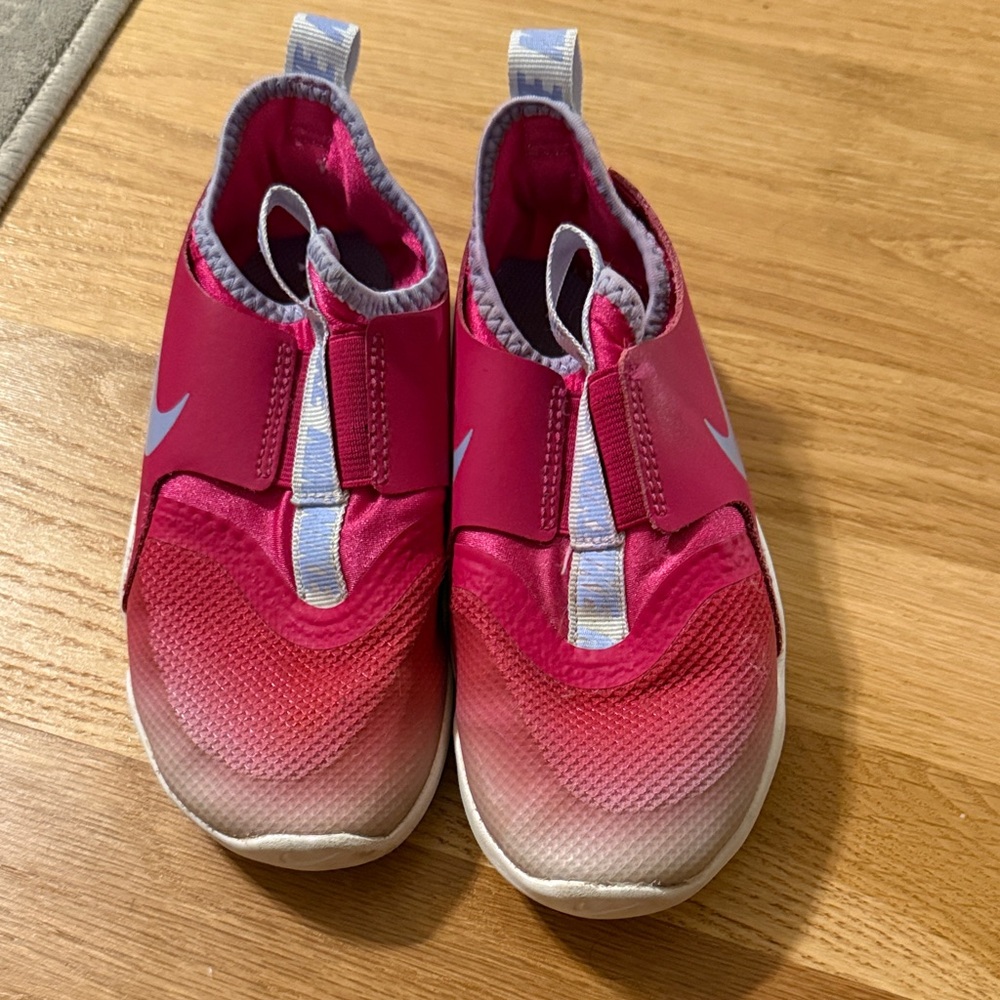 Nike Kids size 11C Fuchsia Slip-On Sneakers